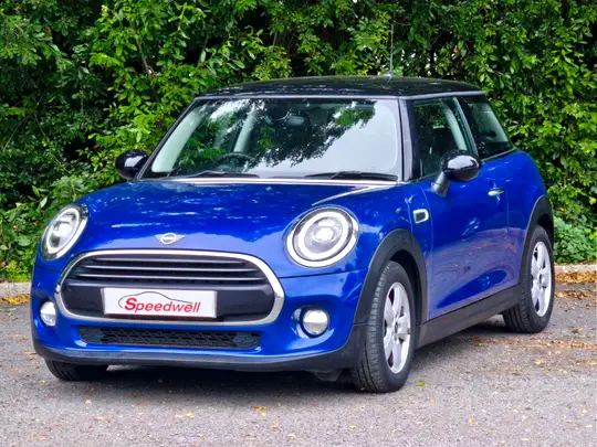 MINI Hatch 1.5 Cooper Steptronic Euro 6 (s/s) 3dr £13,795