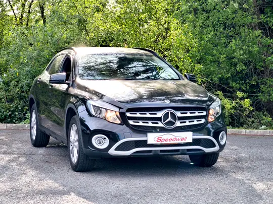 Mercedes-Benz GLA 2.1 GLA200d SE 7G-DCT Euro 6 (s/s) 5dr &pound;9,995
